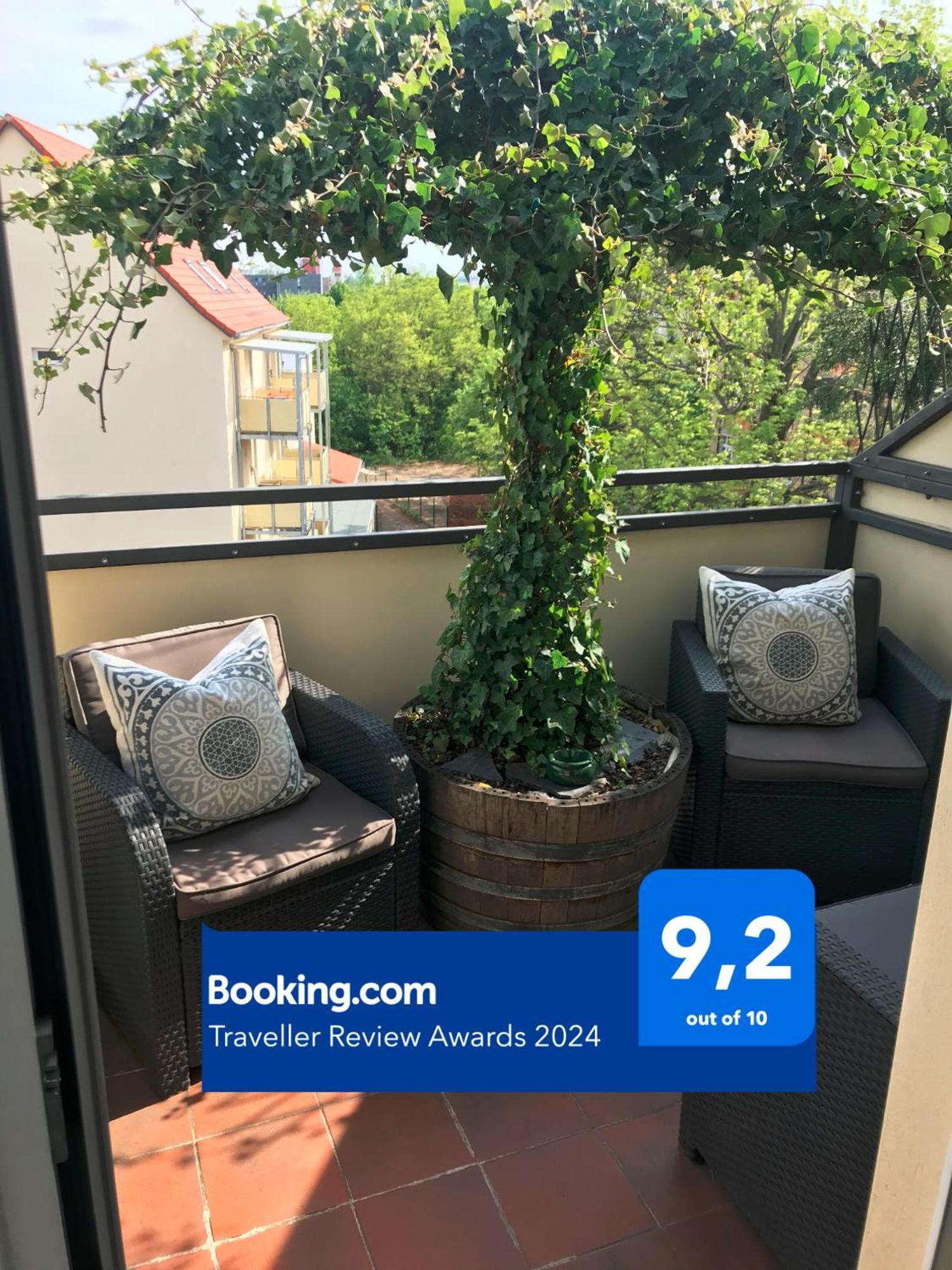 Stadtdschungel Fewo Mit Balkon 콧부스 외부 사진